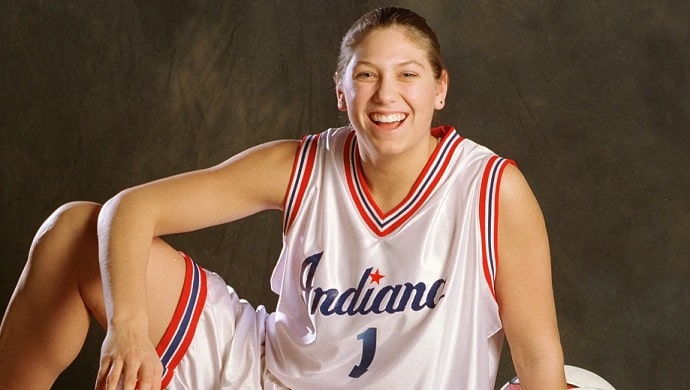 1998 Lake Central graduate Kelly Komara will be inducted into the Indiana Basketball Hall of Fame on April 26, 2025. Congratulations, Kelly!